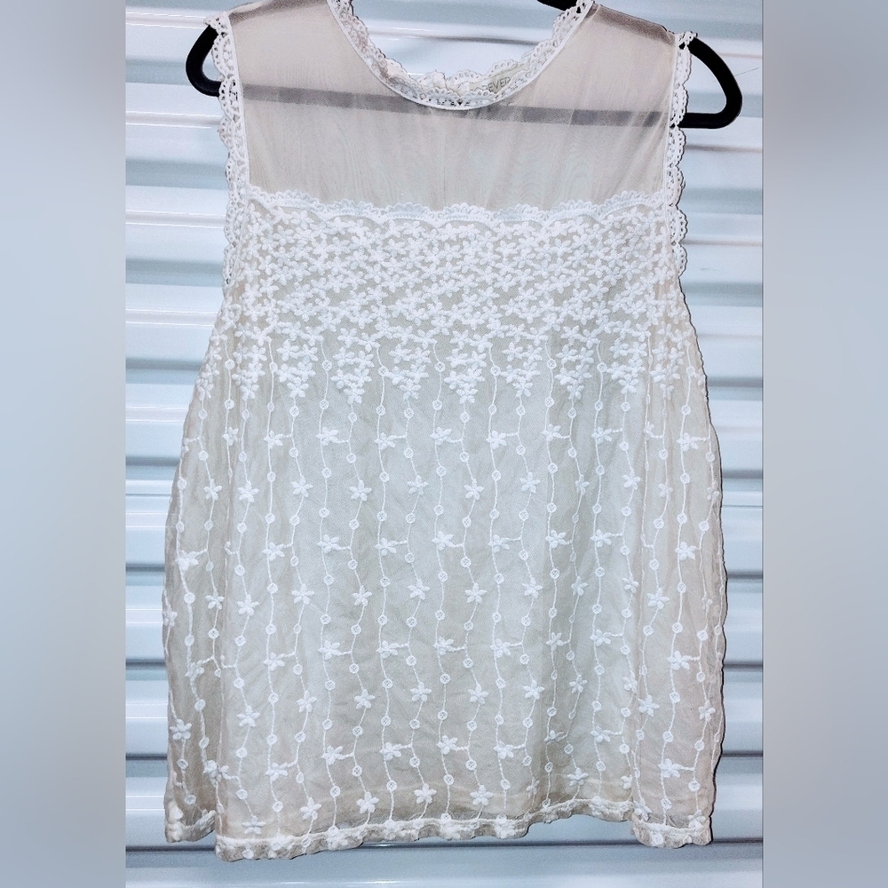 Cream lightweight Ruffled Sleeveless top XXL